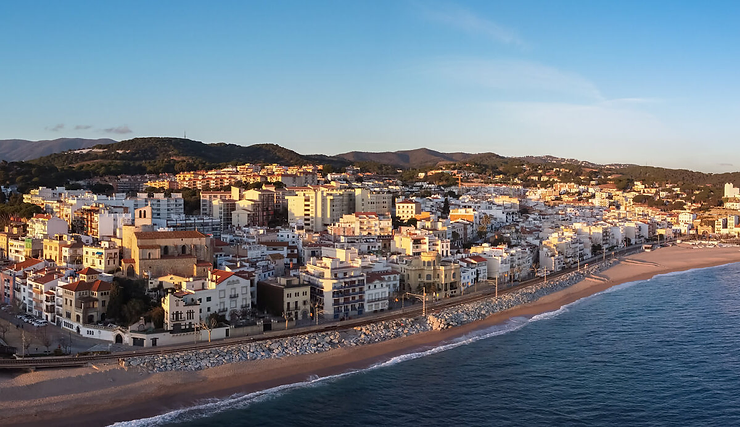Sant Pol de Mar : charme méditerranéen et authenticité entre Barcelone et la Costa Brava
